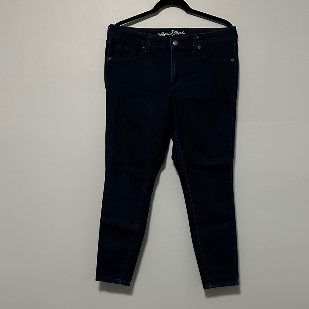 Universal Thread Women's Dark Blue Skinny Jeans